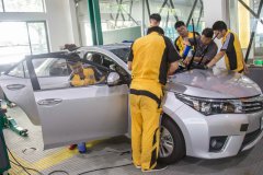 <b>想要学历技术两手抓，当然是选择学汽修！</b>